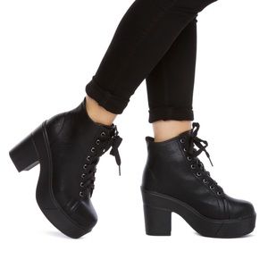 Dirty Laundry Campus Queen Platform Boots